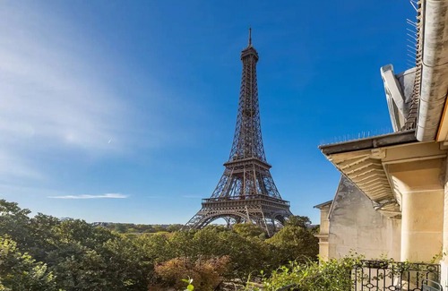 Quartier du Gros-Caillou Appartement | 200M2 LUXURY ON AV.de la BOURDONNAIS WITH TERRACE, TAILORED TO HIGHEST STANDARDS