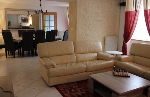 Sainte-Mere-Eglise Maison | 201 m² Gîte ∙ 5 chambres ∙ 12 personnes