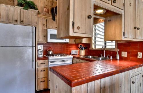Balboa Island Maison | 201 Ruby