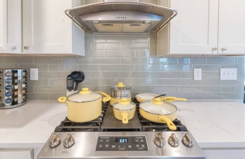 Nauck Maison | 2014 S Langley · NewBuild*KingBed*PrvBackyard*Park4*10mins->DC
