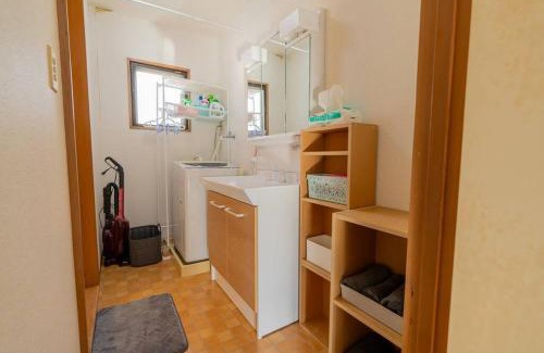 Sakura Appartement | 202号室貸切!2DK/京成佐倉駅徒歩3分・電車成田空港20分・京成上野直結!厨房/風呂/洋室/4名