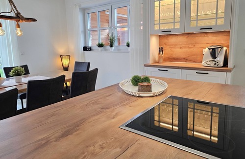 Biendorf Maison | 2022 Erbautes Ferienhaus Emilia - mit Sauna und Eingezäuntem Garten