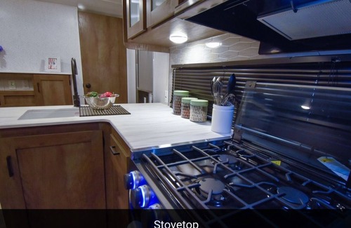 Wingina Maison | 2023 Forest River X-Lite- sleeps 10