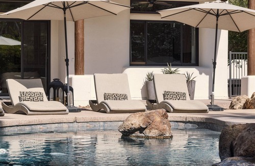 Paradise Valley Maison | Luxury Paradise Valley Estate Sleeps 10+ Heated Pool, Spa & Mountain View