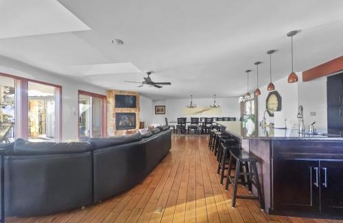 Dillon Maison | 208 Tenderfoot 5Br 5Ba home