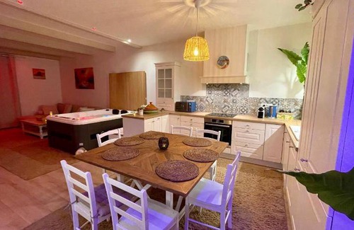 Vandoeuvre-les-Nancy Appartement | 210 m² Appartement ∙ 3 chambres ∙ 6 personnes