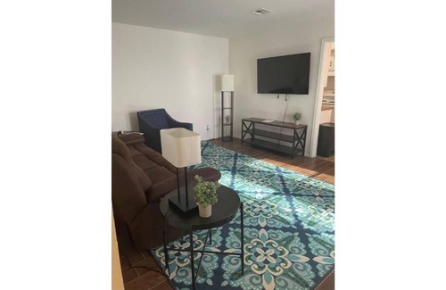 Enid Maison | 2105 Quiet 2 Bed/1 Bath Duplex,1 King and 1 Queen