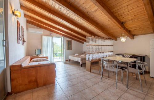Carro Appartement | 211B - Appartamento Acacia, Terrazza Giardino e Piscina