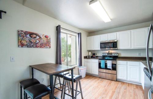 Coolidge Appartement | 213- 2BR Apartment in Coolidge, AZ w heated pool, gym