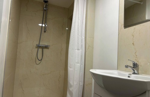Edenderry Appartement | 22 Guests - Edenderry Luxury Apartment Retreat