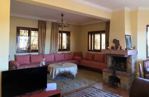 Ifrane Chalet De Ski | 220 m² Chalet ∙ 2 chambres ∙ 8 personnes
