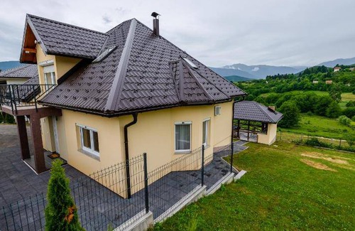 Hadzici Villa | 221 m² Villa ∙ 5 chambres ∙ 10 personnes