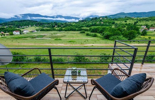 Hadzici Villa | 221 m² Villa ∙ 5 chambres ∙ 10 personnes
