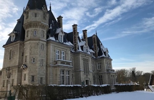 Saint-Jean-aux-Bois Autre | 225m2 Duplex Flat in a chateau near Paris + pool