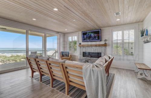 Ocean Cay Maison | 226 South Fletcher 2nd Floor