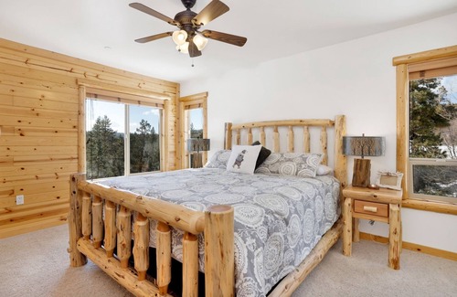 Fawnskin Cabine | 2261-cozy Lakeview Hideaway 4 Bedroom Chalet by RedAwning