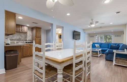 Rehoboth Beach Maison | 22877 Linden - Newly renovated home in the Amenity filled Angola by the Bay!
