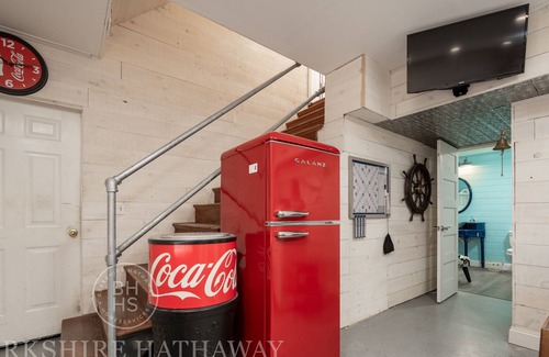 Rehoboth Beach Maison | 22923 Linden - Large home with so many amenities AND pet friendly!