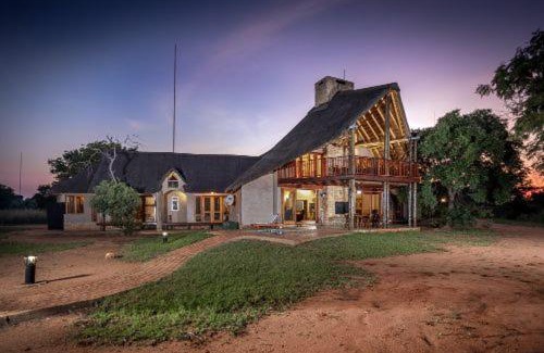 Leeupoort Maison | 23 Zebula - 4 Bedroom 14 Sleeper Home