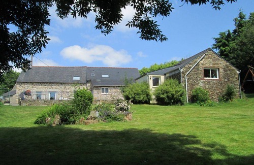 Saint-Goueno Maison | 235 m² Gîte ∙ 5 chambres ∙ 15 personnes