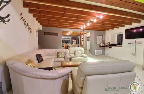 Saint-Goueno Maison | 235 m² Gîte ∙ 5 chambres ∙ 15 personnes