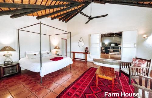 Hoedspruit Chalet De Ski | 24 Degrees South Country Estate