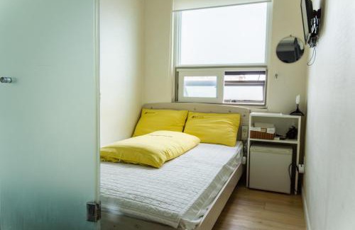 Sungin-dong Maison | 24 Guesthouse Dongdaemun Market