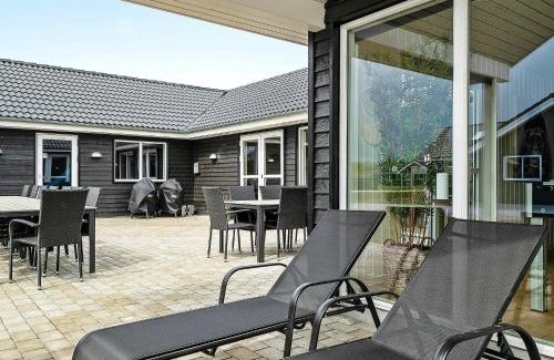 Grenaa Maison | 24 person holiday home in Grenaa