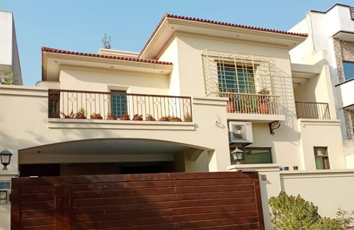 F-7 Sector Appartement | 240 m² Appartement ∙ 1 chambre ∙ 3 personnes