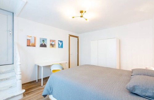 Sint-Jans-Molenbeek Station Balnéaire | 240 m² Chambre privée ∙ 1 chambre ∙ 1 personne