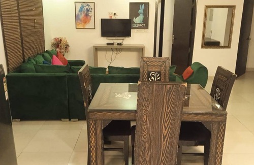 Chhatarpur Appartement | 242 m² Appartement ∙ 6 personnes