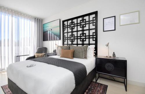 Kareeberg Appartement | 246 at 1ROSEBANK Executive Apartment