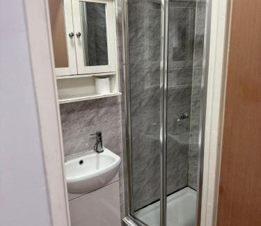 Newport Maison | 247 Serviced Rooms Self catering