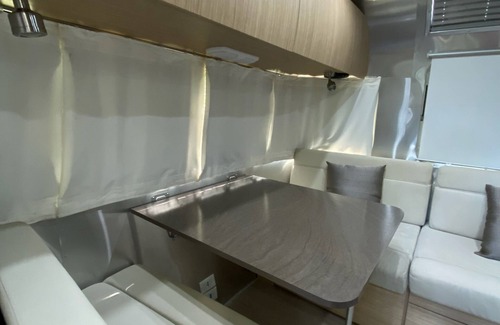 Vashon Island Maison | 25' Airstream in the Forest with Sound View - Dry Camping