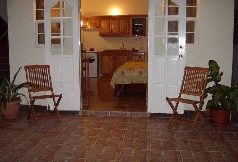 Les Coteaux Lit Et Petit-Déjeuner | 25 m² Chambre d'hôtes ∙ 3 chambres ∙ 4 personnes