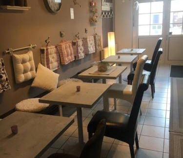Voesendorf Lit Et Petit-Déjeuner | 25 m² Chambre d'hôtes ∙ 4 personnes