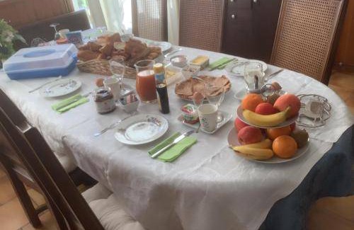 Saint-Bonnet-Troncais Lit Et Petit-Déjeuner | 25 m² Chambre d'hôtes ∙ 2 personnes