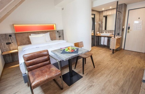 Regensdorf Station Balnéaire | 25 m² Chambre privée ∙ 1 chambre ∙ 1 personne