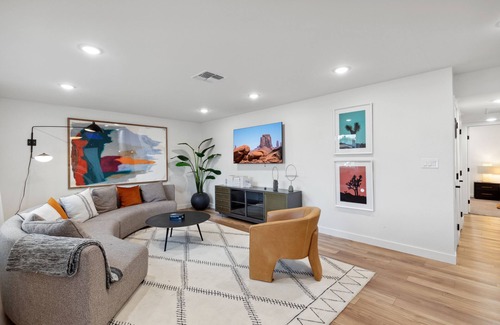 Pointe Scottsdale Maison | 25% off! Home with POOL minutes from Old Town
