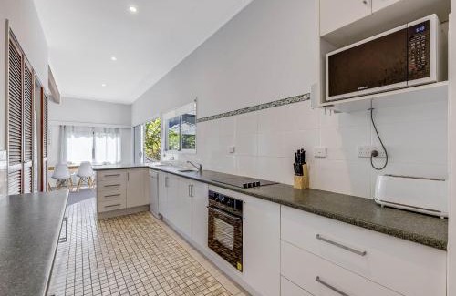 Shelly Beach Maison | 25 Oleander Avenue Shelly Beach QLD