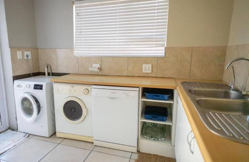 Struisbaai Appartement | 25 ON Main Struisbaai