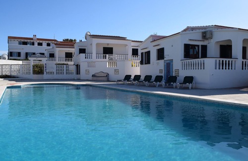 Arenal d'en Castell Villa | Villa de 3 chambres à coucher pour 6 personnes à 250m de la magnifique crique d’Arenal.