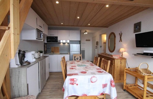 Eclose-Ouest Appartement | 250m des commerces, 5ème étage, balcon, télévision, casier à ski, 40m², Alpe d'Huez