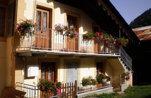 Areches Appartement | 300m du centre station, Rez-de-chaussée, parking, télévision, casier à ski, 50m², Arêches-Beaufort