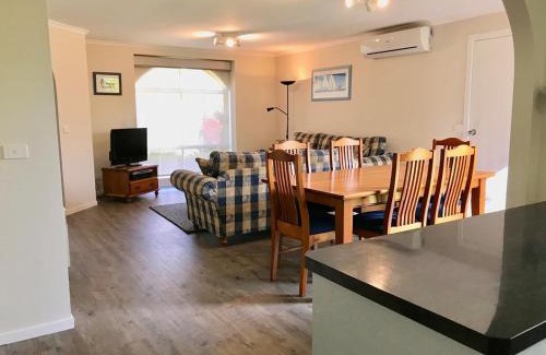 Cowes Maison | 250m to the beach! Comfortable and Convenient