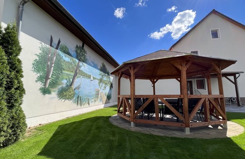 Friedersdorf Maison | 250sqm vacation home near Berlin for 13 people with property