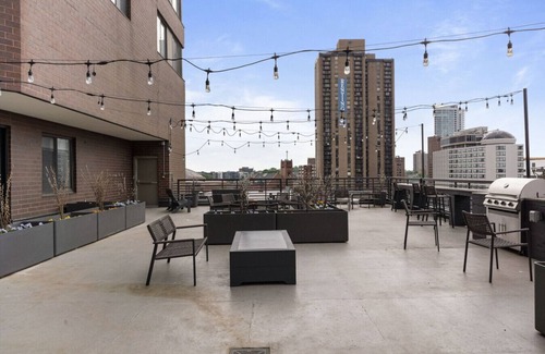 Downtown Minneapolis Appartement | 25th Floor Sky Suite Unit 2501, Downtown, Pool, Gym, Parking 2501