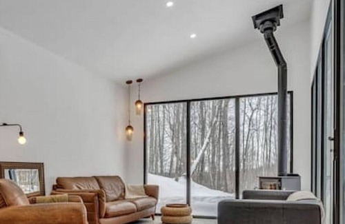 Mayo Maison | 265 Libellules NEW · Romantic Getaway Cottage with Hot Tub
