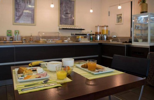 Andrezieux-Boutheon Hôtel | 28 m² Hôtel ∙ 127 personnes