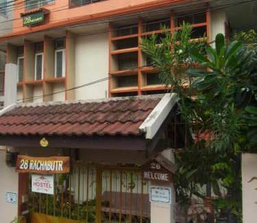 Nai Mueang Maison | 28 Rachabutr Hostel